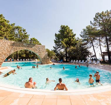 Camping 4 étoiles avec piscine Bastia