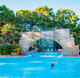 camping avec piscine en Corse du Sud